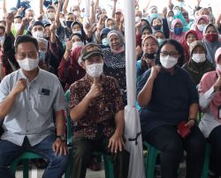 Seniors can too! - Traktor Nusantara and...